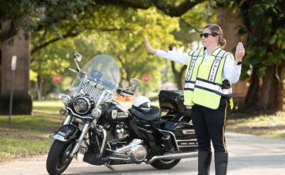 officer directing traffic